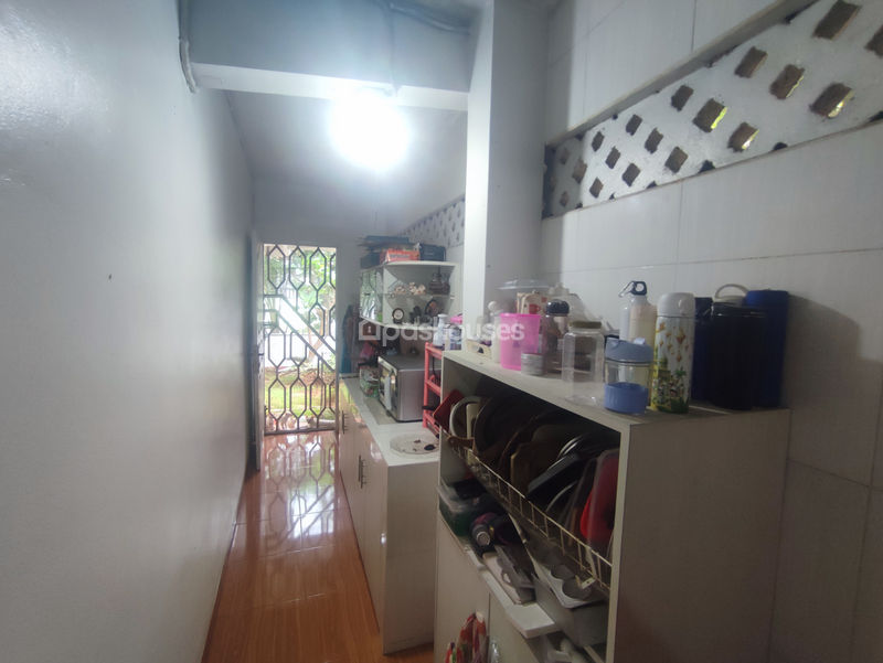 Jalan Villa Kalisari