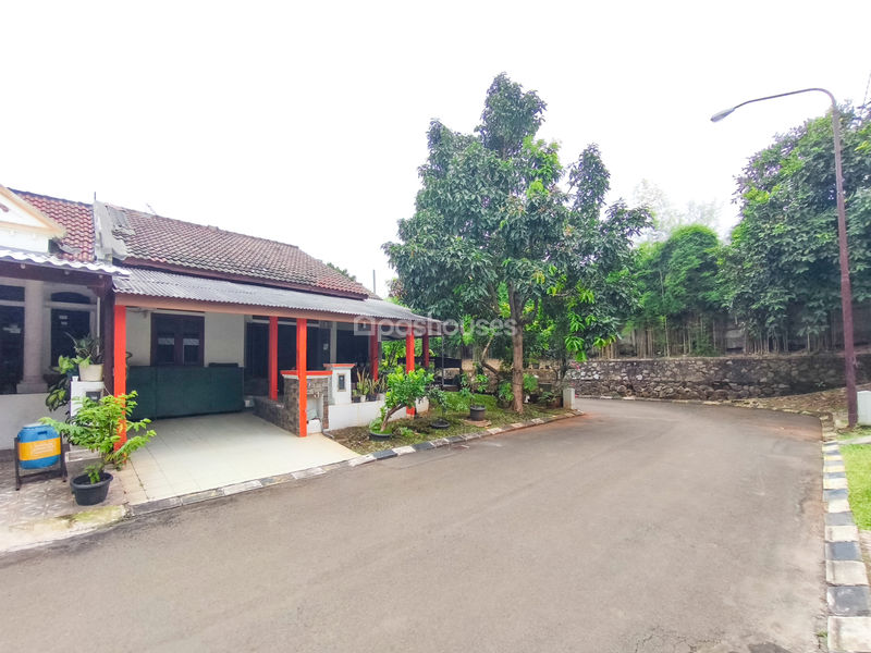 Graha Raya Cluster Fedora Blok J9 No. 21