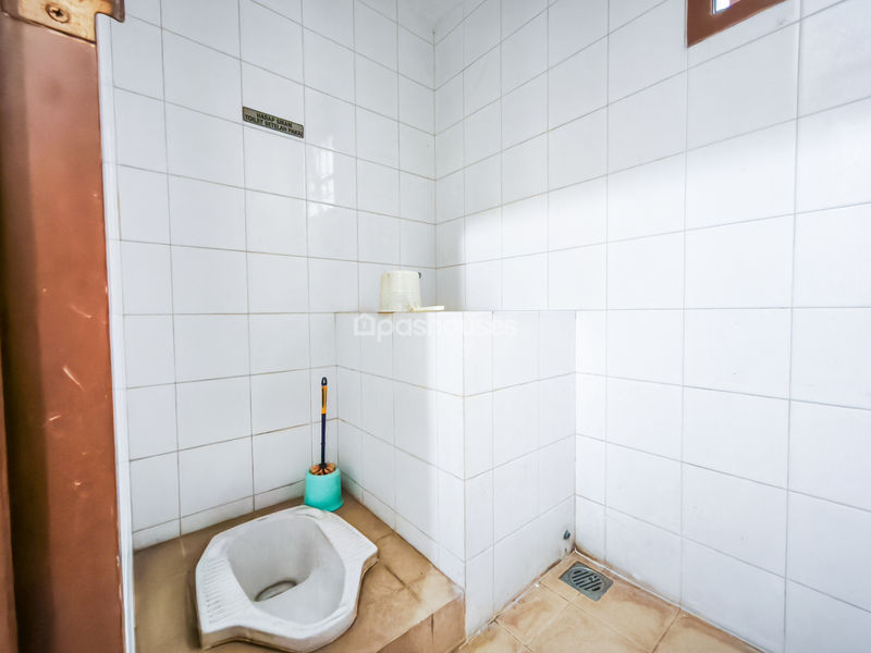 Legenda Wisata Zona Picasso Blok K5/10