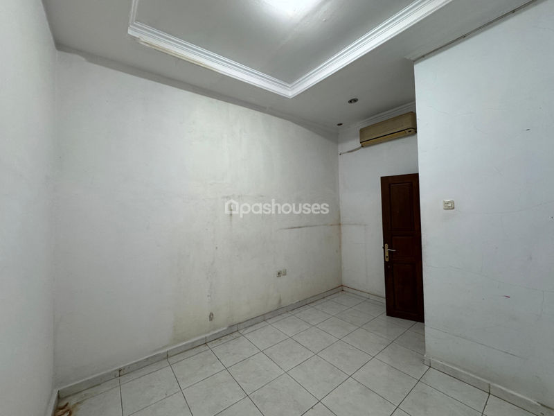 Jalan Flamboyan Blok B8