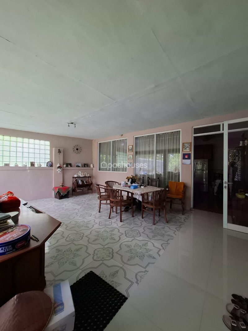 Jalan Bukit Topaz Golf