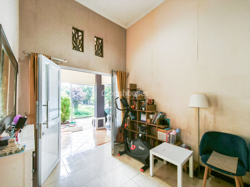 Erfina Kencana Regency Cluster Taman EK Playground No.18