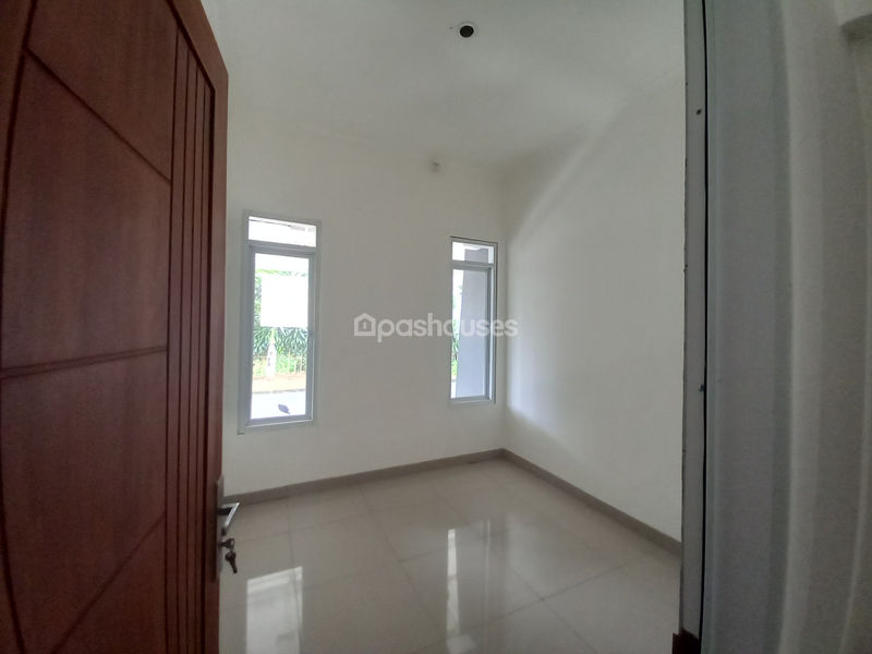 Jalan D Arum Town House