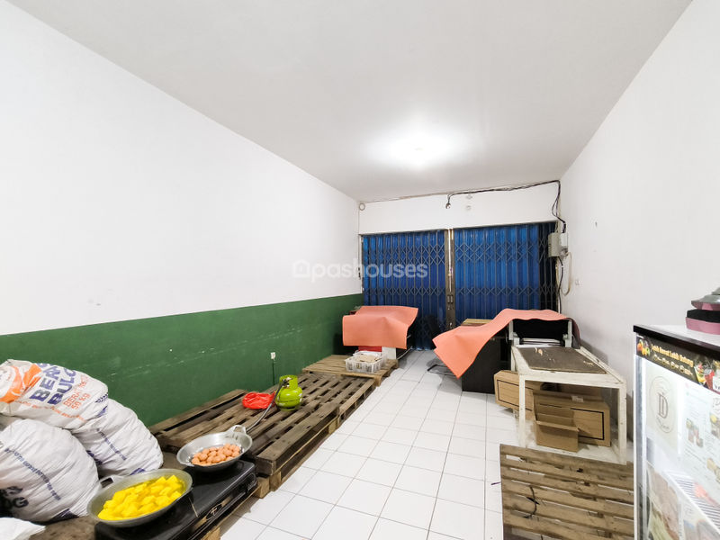 Jalan Mawar Merah II No.54A