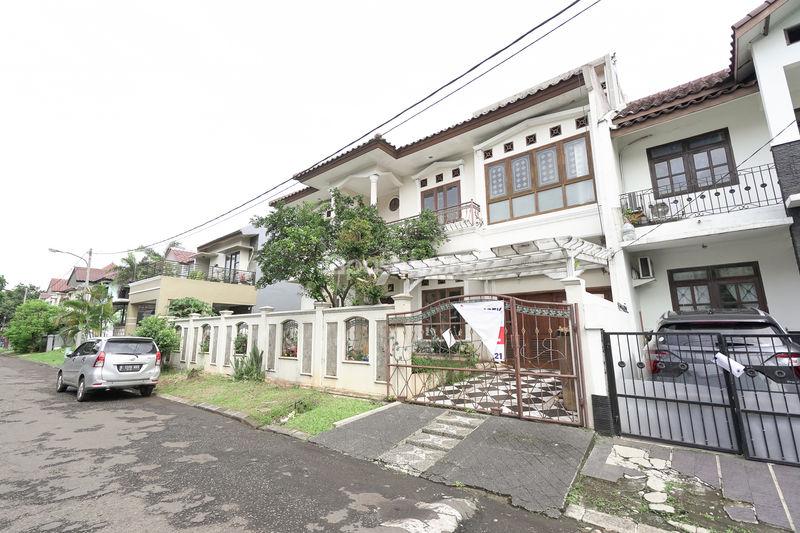 Citra Gran Cibubur Cluster Nusa Dua Blok B8 No.27