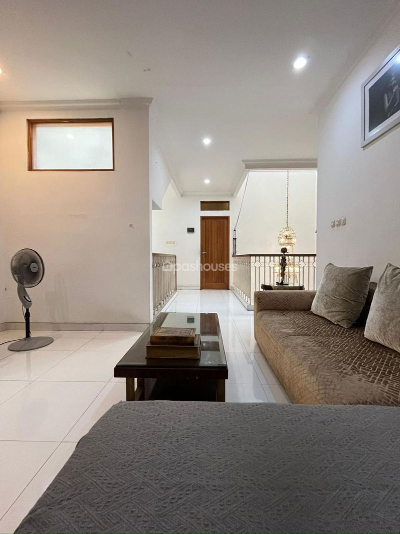 Komplek Kejaksaan Agung Blok I No.7