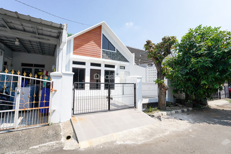 Jalan Onix Blok X1 No.20 Bekasi