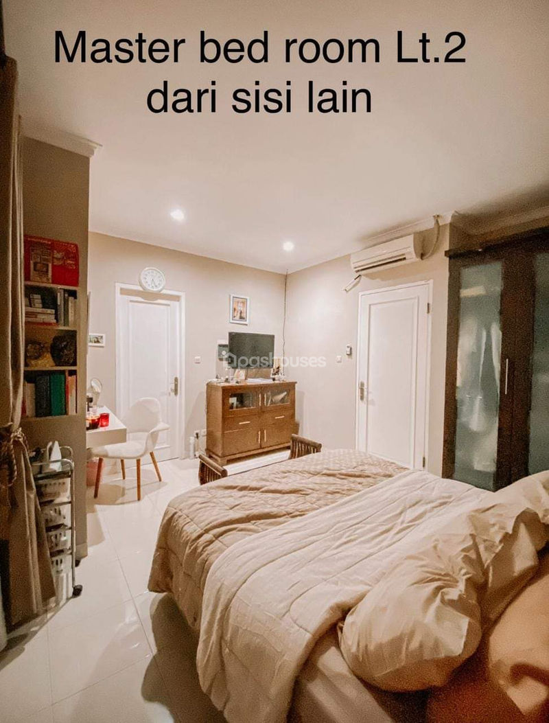 Perum Puri Laras 2