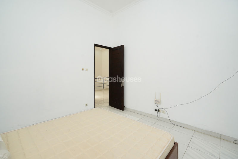 Jalan Mahoni 5 Blok C6 No.7