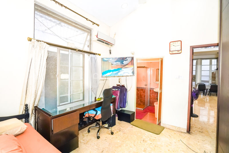 Komplek Tanjung Barat Indah Blok U No.8