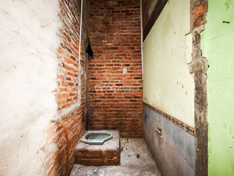 Jalan Sawo VIII Blok SV No.1