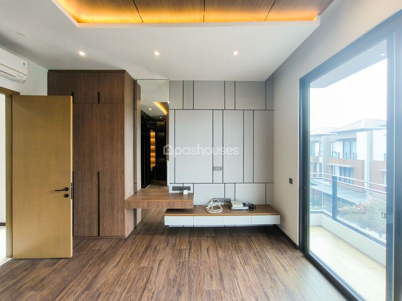 Cluster Kazumi at The Zora BSD City