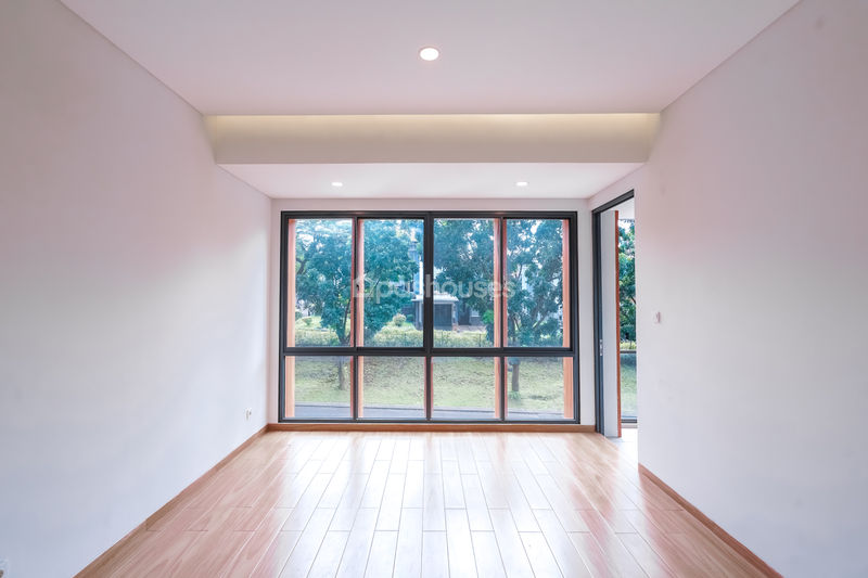 Legenda Wisata Zona Rembrant Blok H3/12