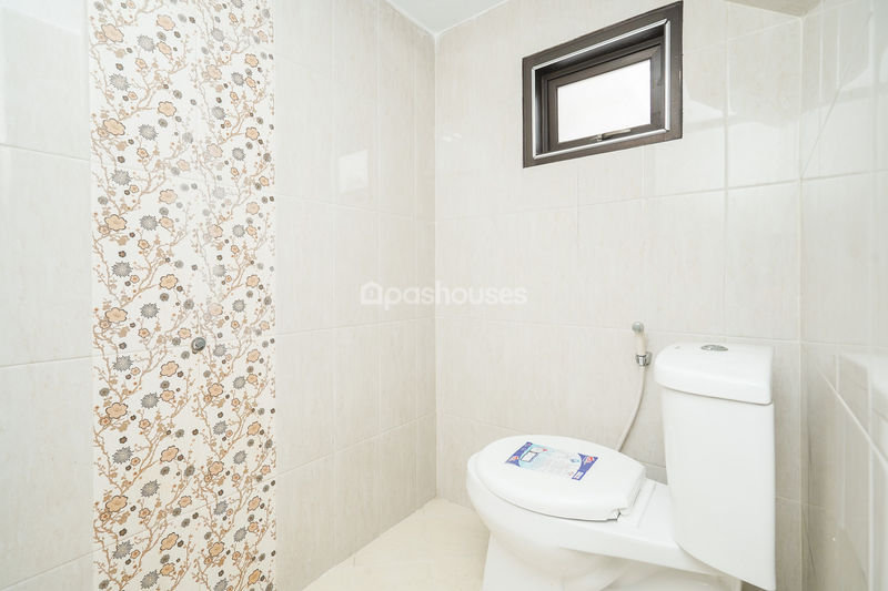 Arya Townhouse 3 Kav 99 No.3