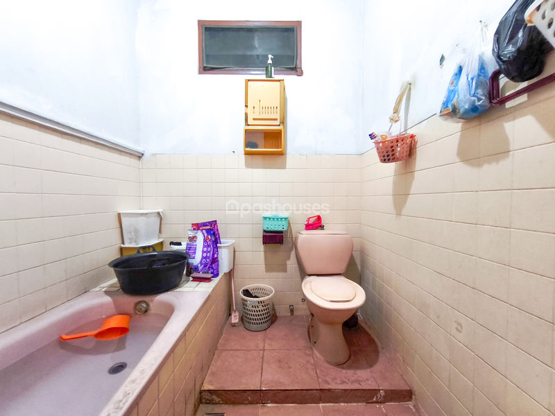 Jalan Anggrek Garuda II Blok I No.33