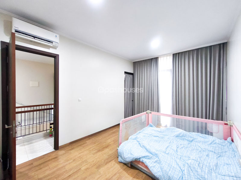 Perumahan Suvarna Sutera Cluster Andara