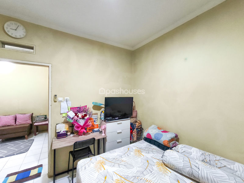 Jalan Villa Dago Tol, Blok D11 No.17