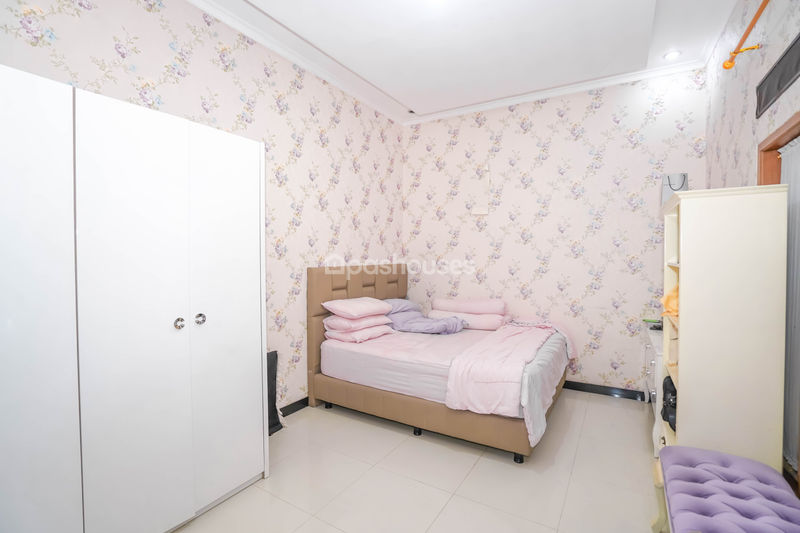 Perumahan Puri Gading Villa Tampak Siring Blok B4