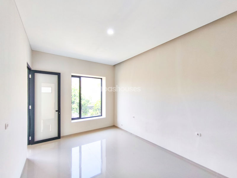 Kencana Loka BSD Sektor 12.4 Blok Q1 No.11