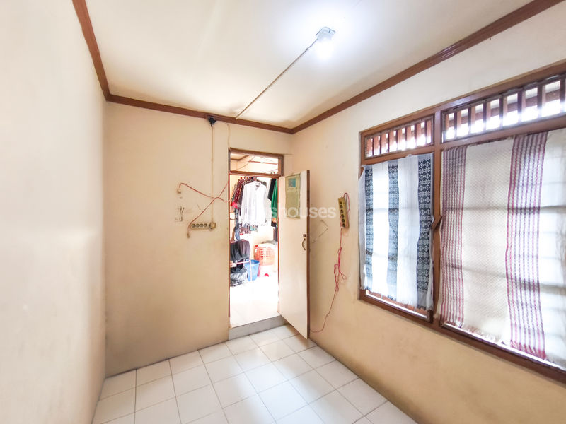 Jalan Galuh IV Blok E
