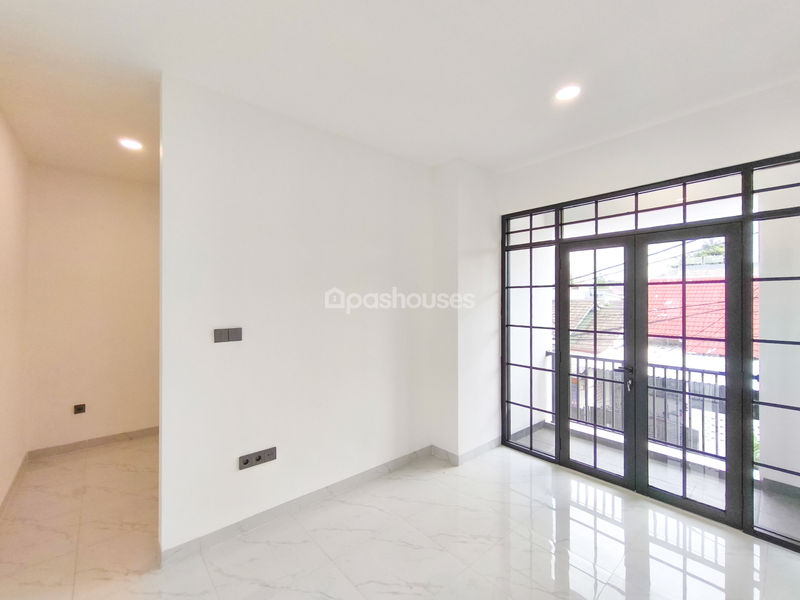 Kencana Loka BSD Sektor 12.5 Blok V2