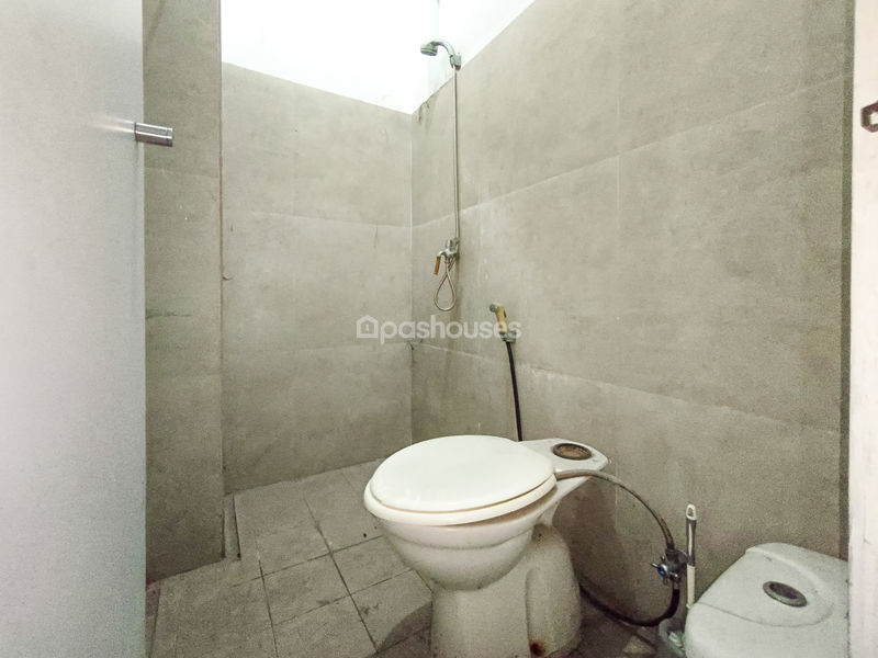 Perumahan Taman Royal 2 Cluster Parahyangan No.7