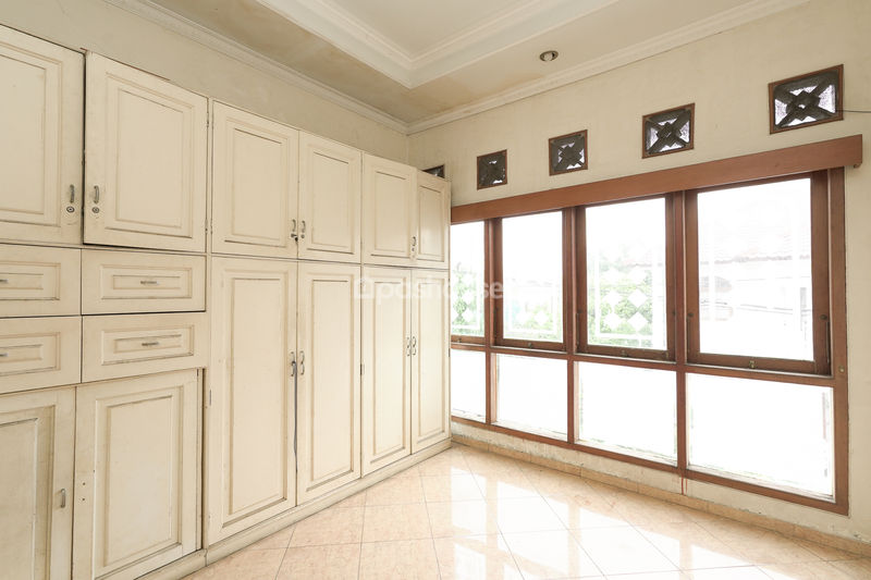 Citra Gran Cibubur Cluster Nusa Dua Blok B8 No.27