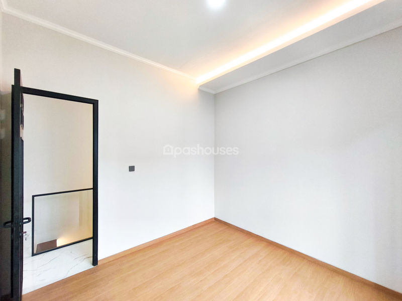 Jalan Saari Kelapa Dua