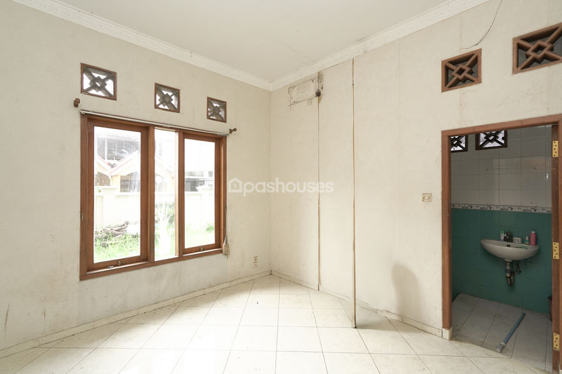 Citra Gran Cibubur Cluster Nusa Dua Blok B8 No.27