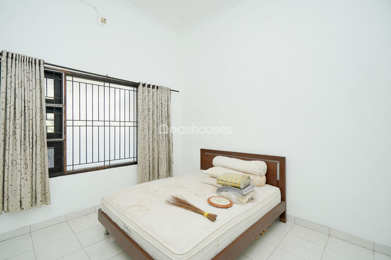 Jalan Mahoni 5 Blok C6 No.7