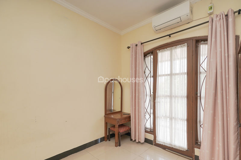 Perumahan Jatiwaringin Mansion No. 35