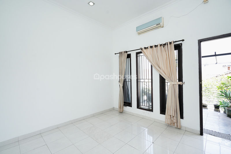 Jalan Mahoni 5 Blok C6 No.7
