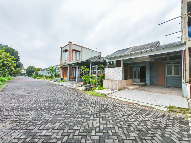 Metland Transyogi Cibubur 