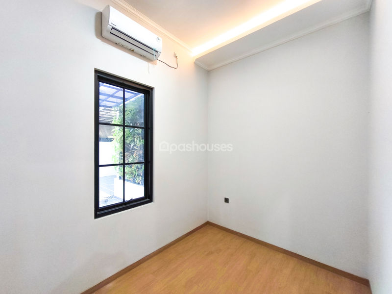 Jalan Saari Kelapa Dua