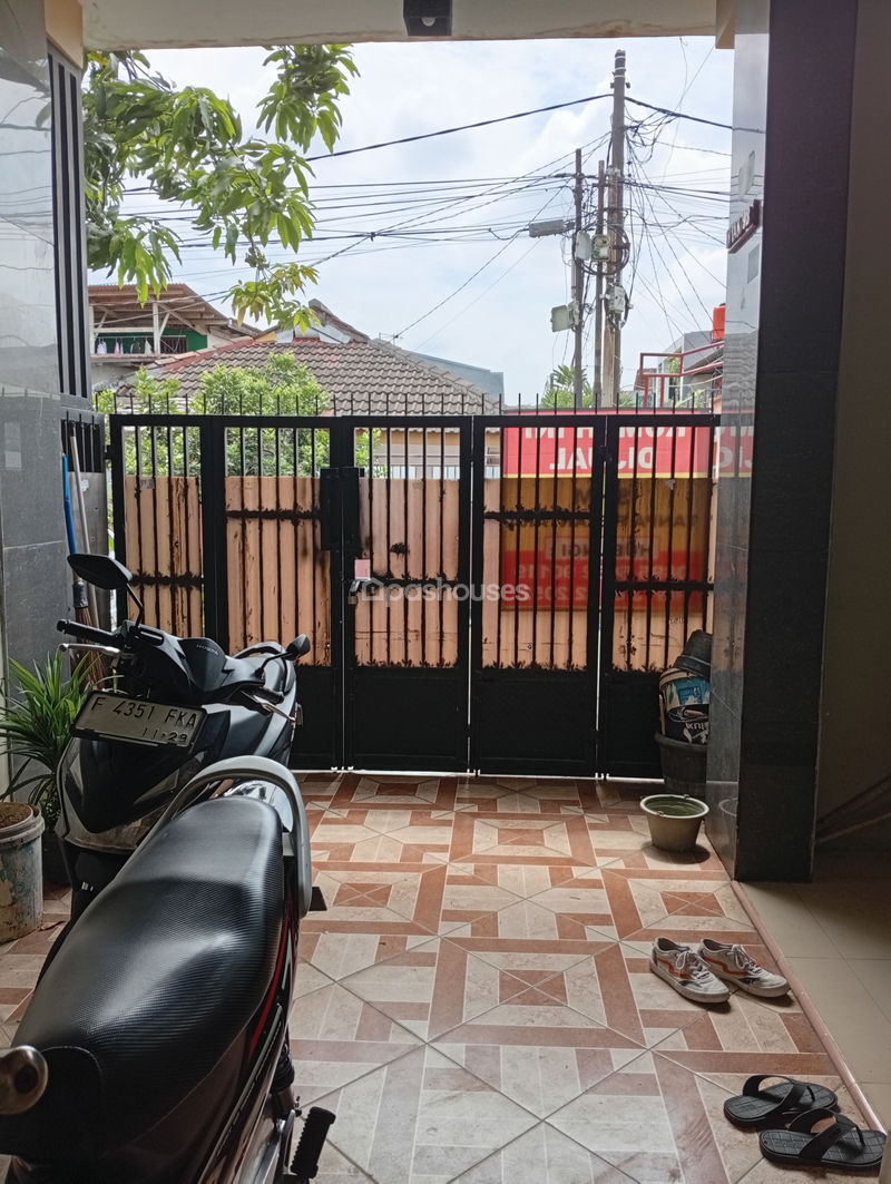 Pondok Timur Indah (PTI), Jl. Intan Blok I no. 9