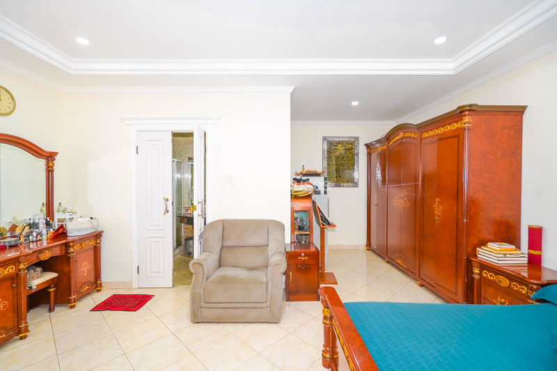 Perumahan Raffles Hills Blok I5
