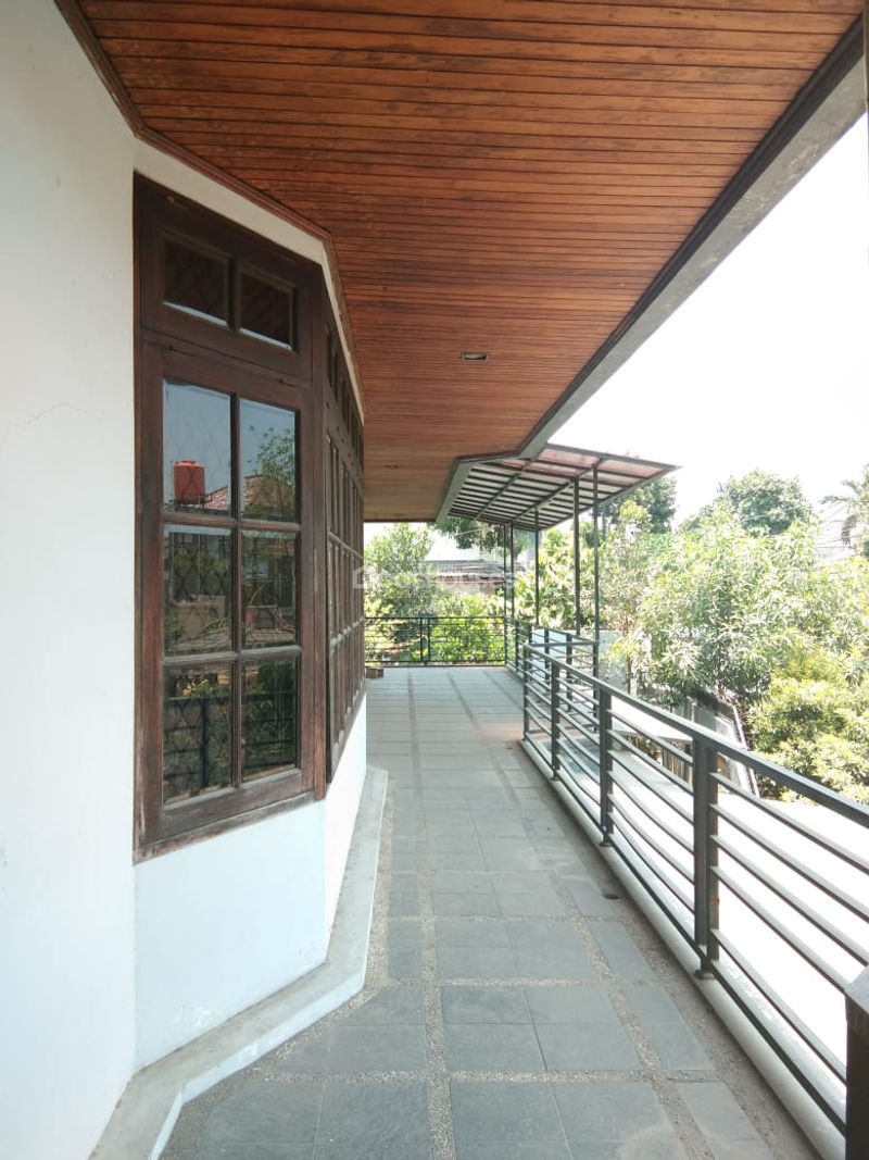 Jalan Pondok Kelapa Barat Blok H-7 No.11
