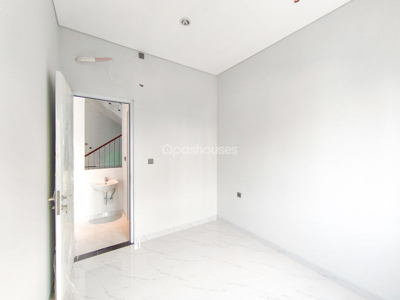 Jalan Kelapa Molek 3 Sektor 8B Blok FA5 No.6