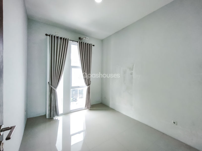 Perumahan Mampang Hills Residence