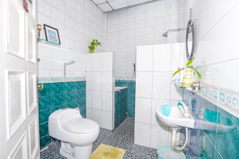 Jalan Mujair II No.18