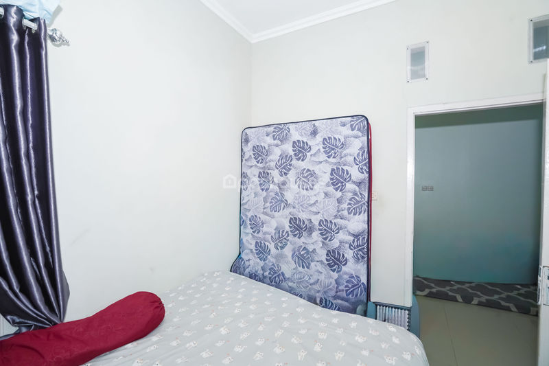 Perumahan Diamond Lake Side Blok G No.6