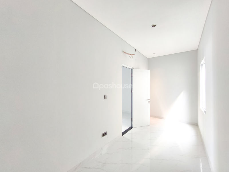 Jalan Kelapa Molek 3 Sektor 8B Blok FA5 No.6