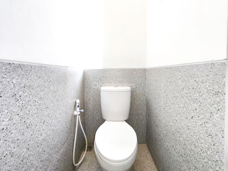 Latinos Business District BSD City Blok B12 No.5