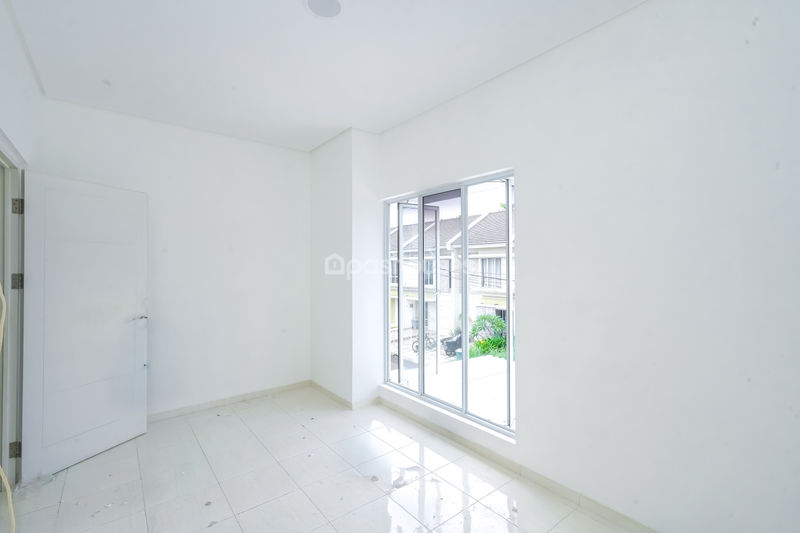 Paradise Serpong City Cluster Voyage Blok P12 No.11