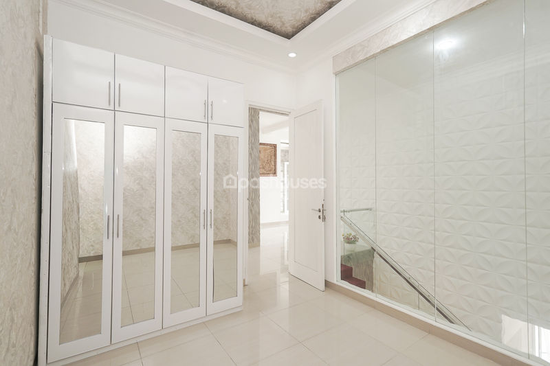 Perumahan Mediterania Regency Cikunir