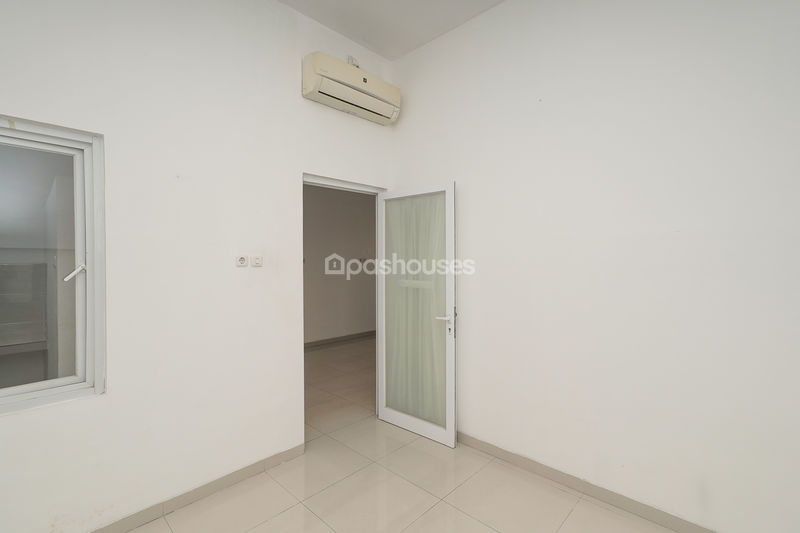 Jalan Kelapa Cengkir Barat VI Blok FN2 No.8
