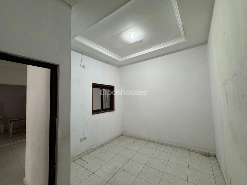 Jalan Flamboyan Blok B8