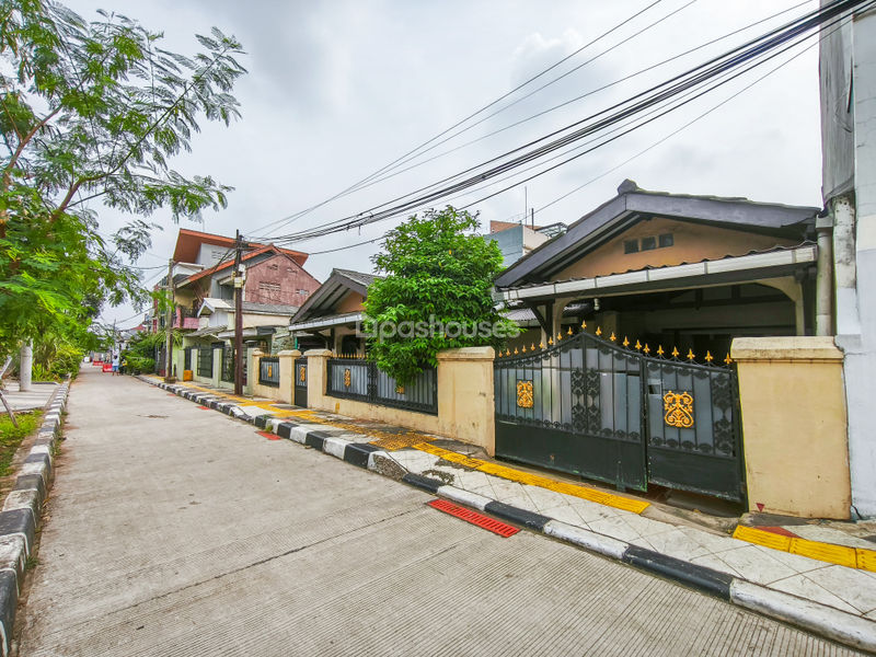 Jalan Salak Raya