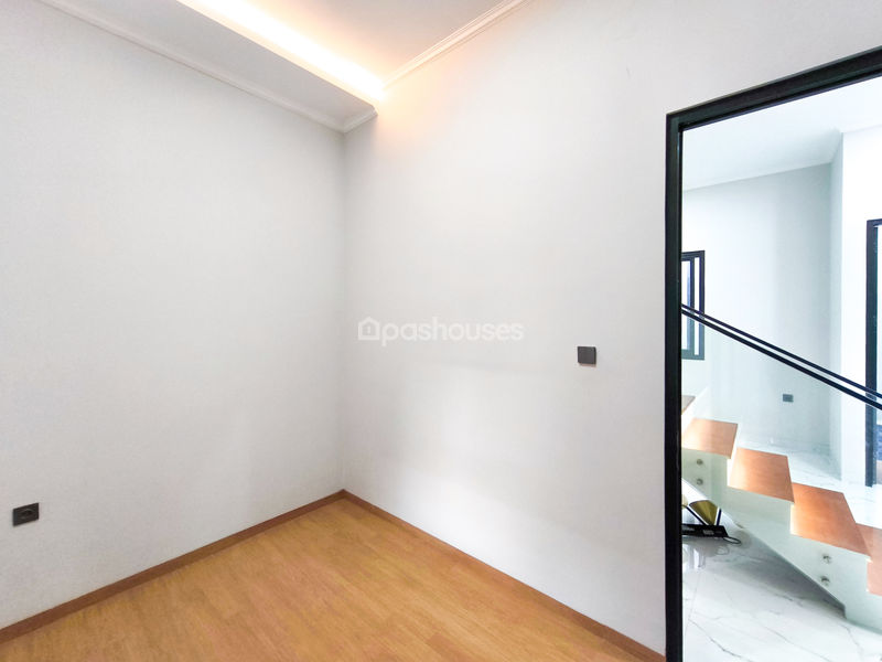 Jalan Saari Kelapa Dua