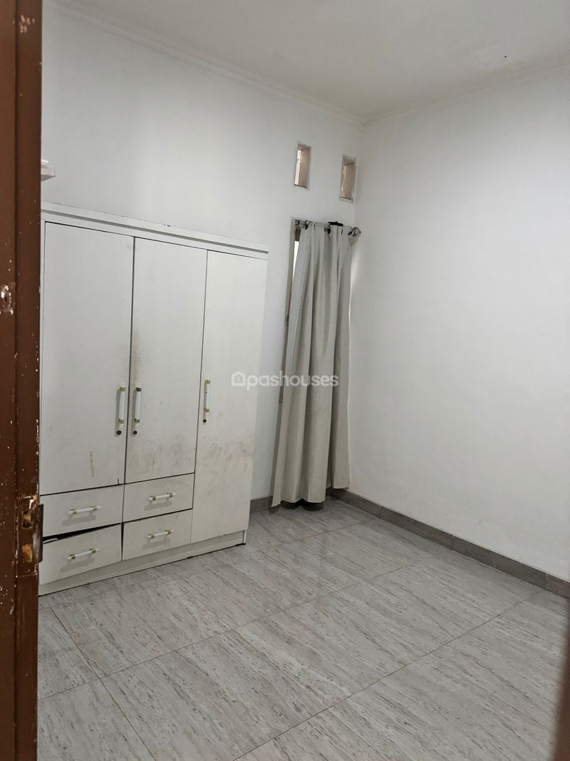 Perumahan Diamond Lake Side Blok N No.11